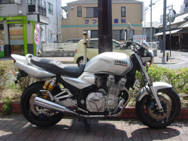 ヤマハXJR1300