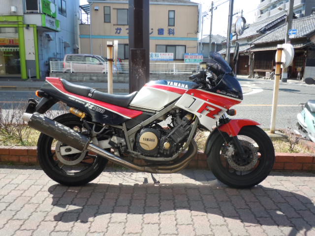 ヤマハFZ750