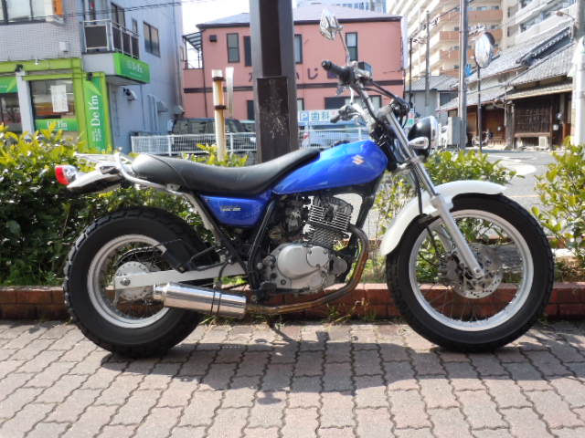 スズキバンバン200